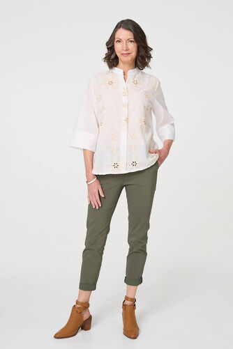 Izabel London – Floral Embroidered Texture V-Neck Blouse